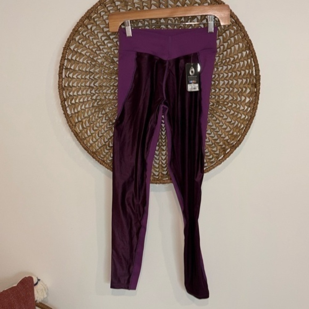 Dona Jo fit wear acai leggings Linda style NWT